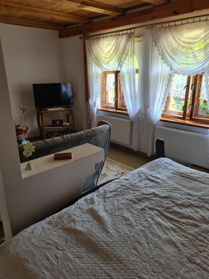 Dworek Sw.Antoniego Slawutowo Dış mekan fotoğraf